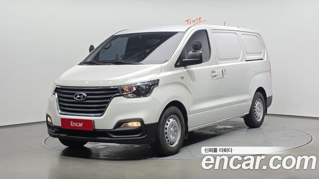 Grand Starex Van 3 locuri