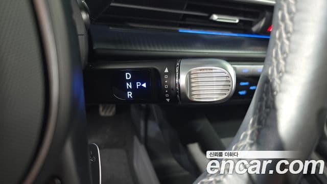 6 Long Range AWD