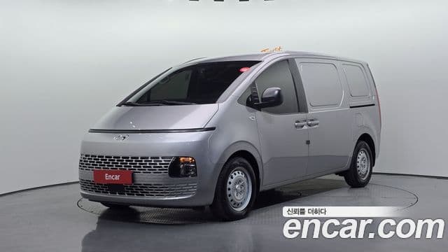 Staria Cargo 3 locuri
