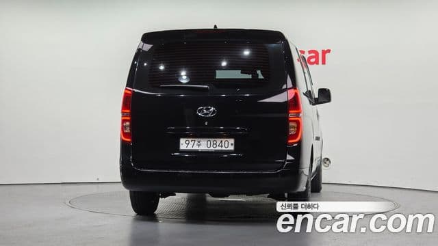 Grand Starex Van 5 locuri