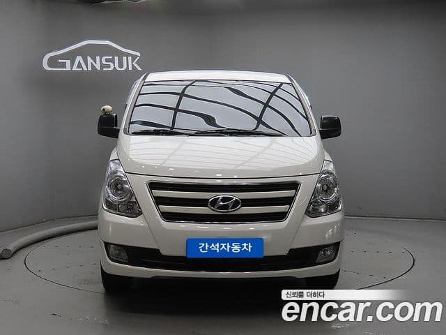 Grand Starex 12 locuri LPi Wagon