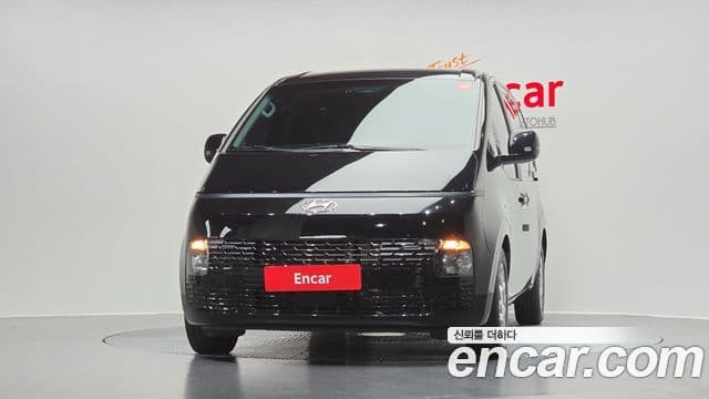 Staria Cargo 3 locuri