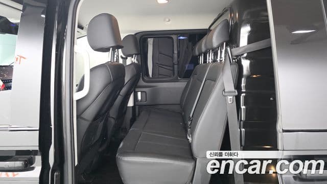 Staria Cargo 5 locuri