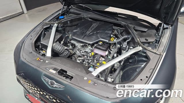 G70 Benzină 2.5T 4WD