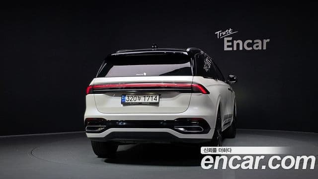 2 2.0 Reserve AWD