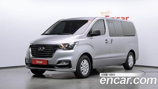 Grand Starex Van 5 locuri