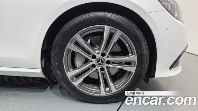 Clasa E E350 4MATIC Avantgarde