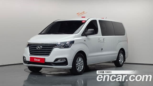 Grand Starex Van 5 locuri
