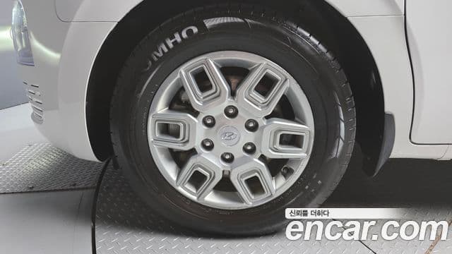 Staria L3.5 Cargo 3 locuri