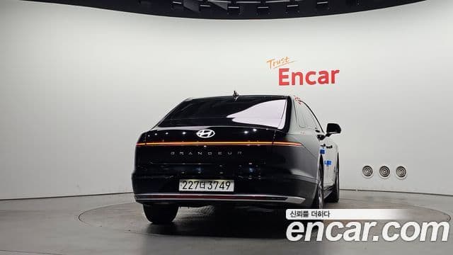 Grandeur 2.5 Benzină 2WD