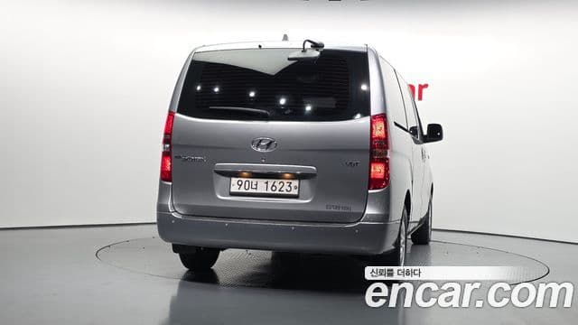 Grand Starex Van 5 locuri