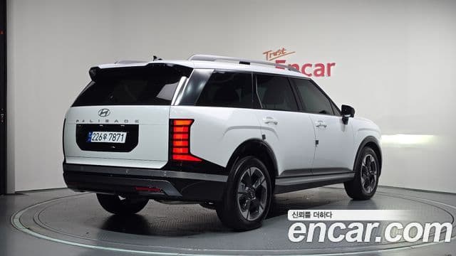 (LX3) Benzină 2.5T 2WD 9 locuri