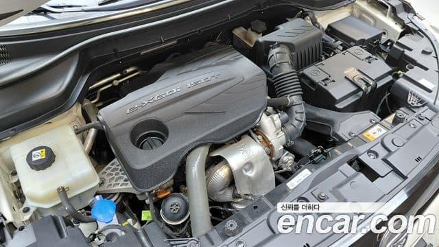 Very New Tivoli Benzină 1.5 2WD