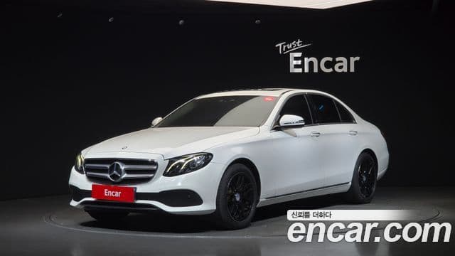 Clasa E E200 Avantgarde