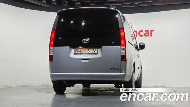 Staria Cargo 5 locuri