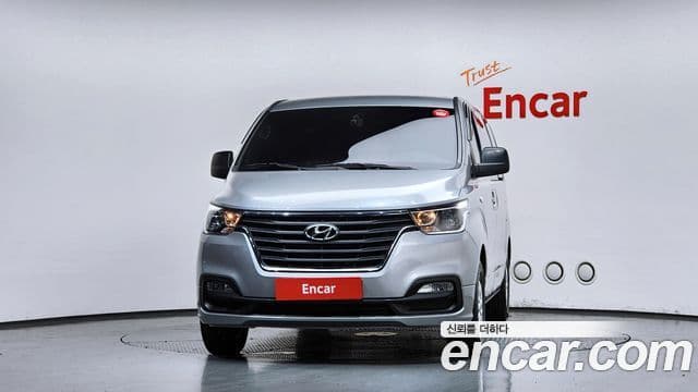 Grand Starex Van 3 locuri