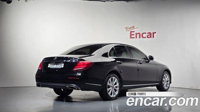 Clasa E E300 4MATIC Exclusive