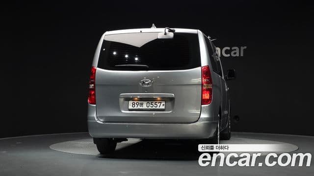Grand Starex Van 3 locuri