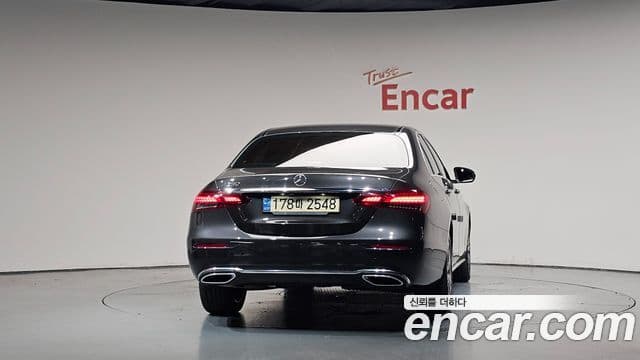 Clasa E E250 Avantgarde