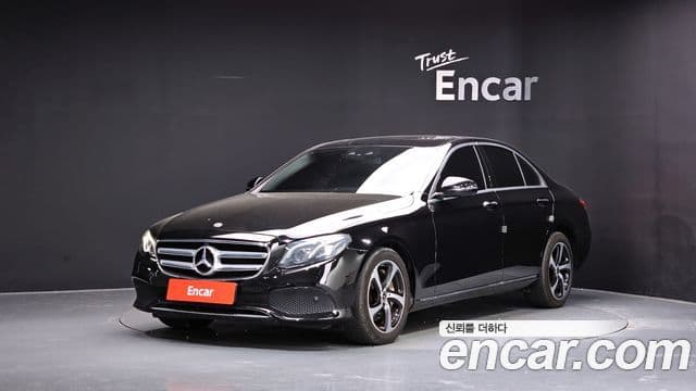 Clasa E E300 4MATIC Avantgarde