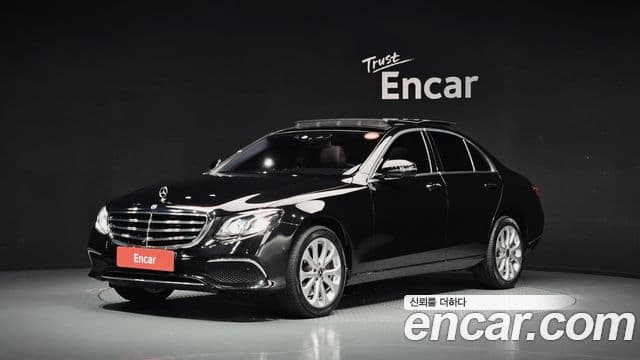 Clasa E E300 4MATIC Exclusive