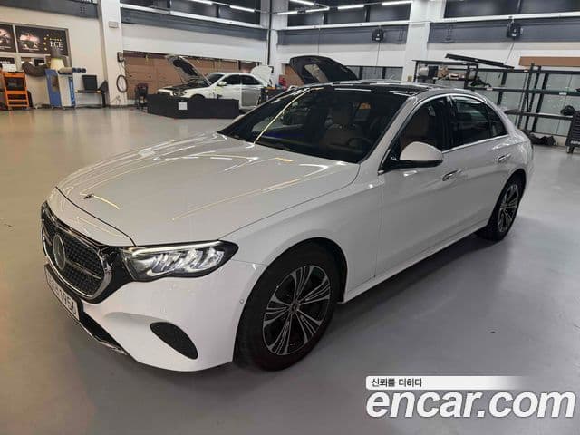 Clasa E E200 Avantgarde