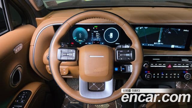 (LX3) Benzină 2.5T 4WD 9 locuri