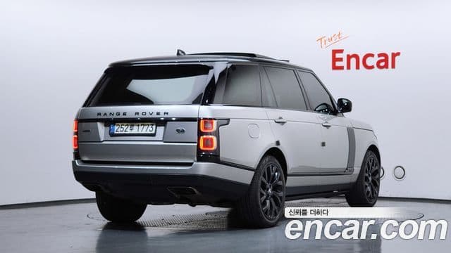 Range Rover 4.4 SDV8 AB LWB Motorină