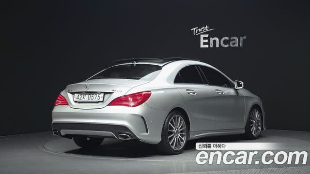 CLA- CLA250 4MATIC