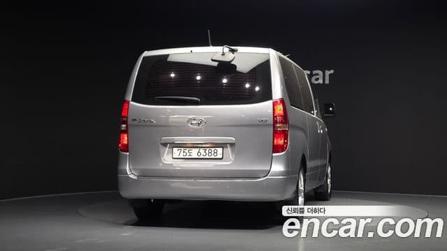 Grand Starex Wagon 11 locuri