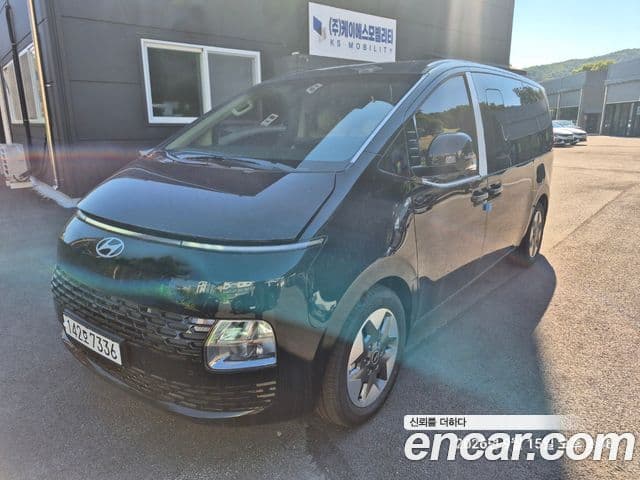 Staria 4WD Tourer 9 locuri