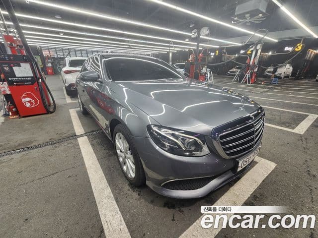 Clasa E E300 4MATIC Exclusive