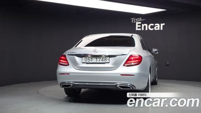 Clasa E E220d Avantgarde