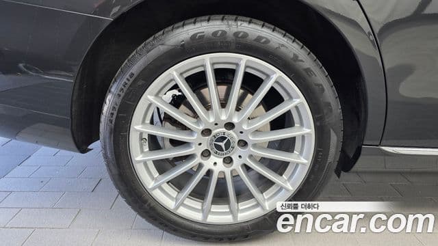 Clasa E E220d 4MATIC Exclusive