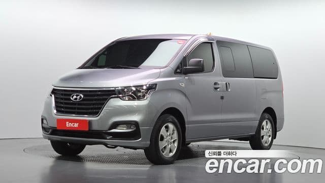 Grand Starex 4WD Wagon 12 locuri