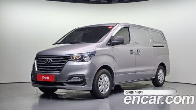Grand Starex Van 3 locuri