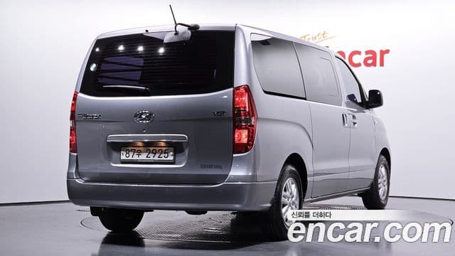 Grand Starex Van 5 locuri