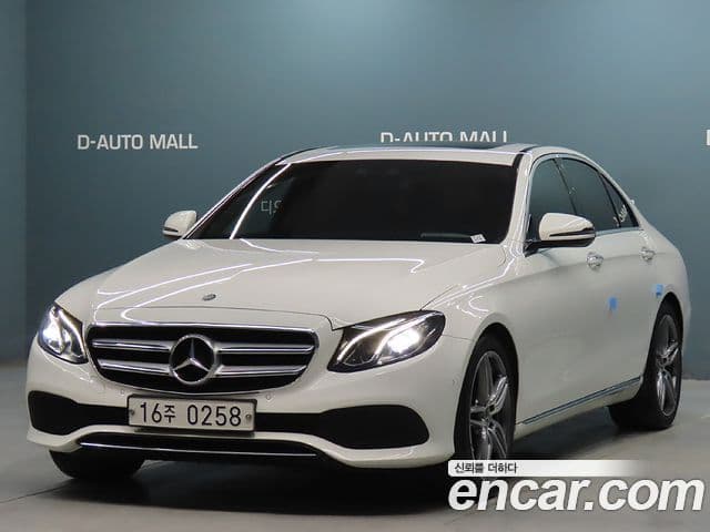 Clasa E E200 Avantgarde