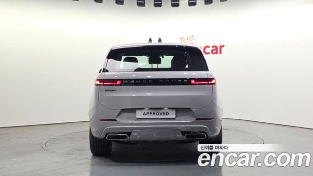 Range Rover Sport P550E Dynamic HSE