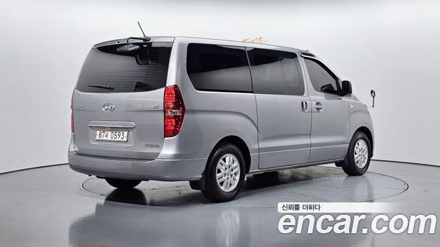 Grand Starex Van 5 locuri