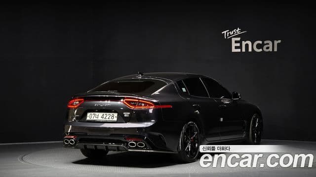 Stinger 2.0 Turbo AWD
