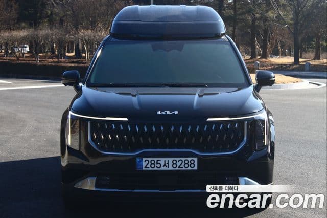 Carnival Motorină 9 locuri Hi-Limousine