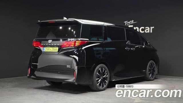 4 2.5 HEV Executive AWD