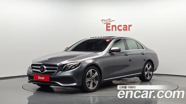Clasa E E300 4MATIC Avantgarde