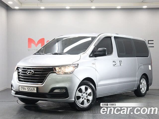 Grand Starex Camper