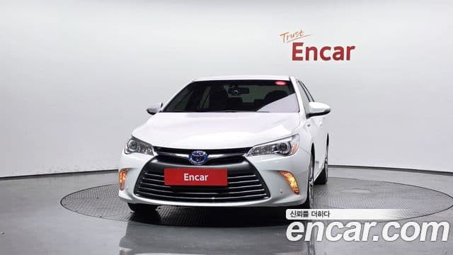 Camry Hybrid LE