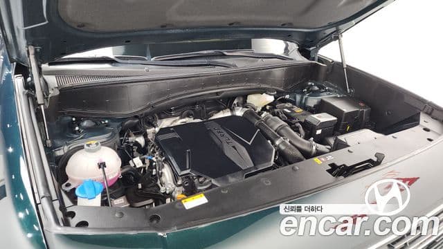 (LX3) Benzină 2.5T 2WD 9 locuri