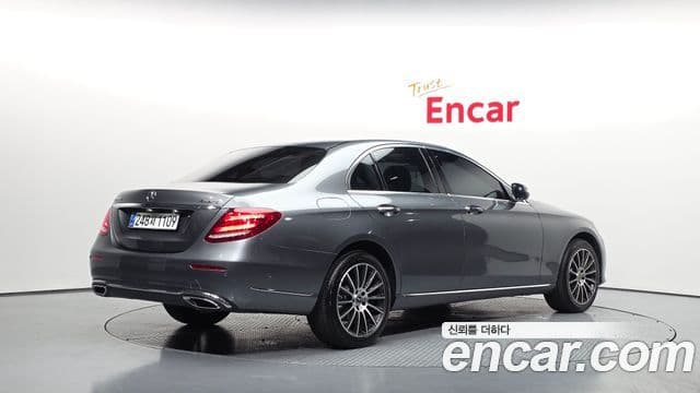 Clasa E E220d 4MATIC Exclusive