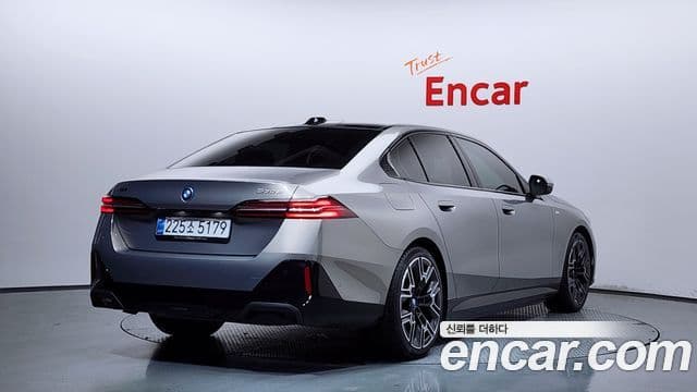 Seria 5 530e xDrive M Sport