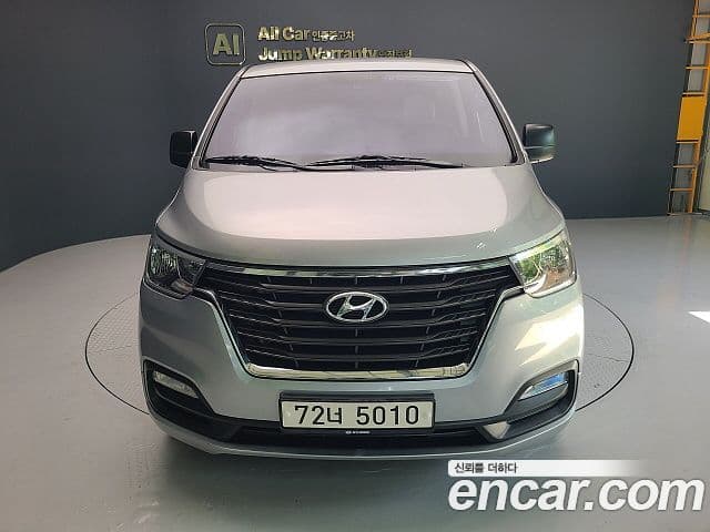 Grand Starex Wagon 11 locuri